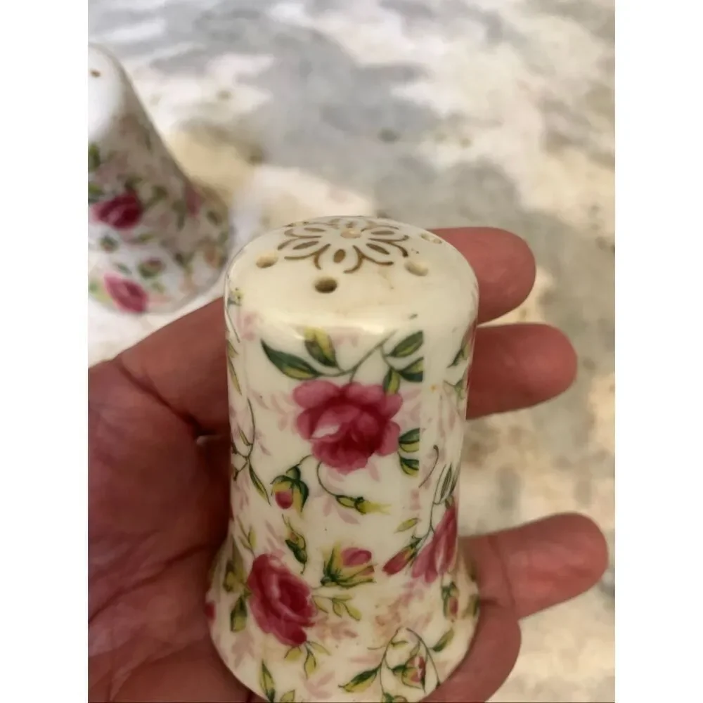 Lefton Roses Salt and Pepper Shakers #antique